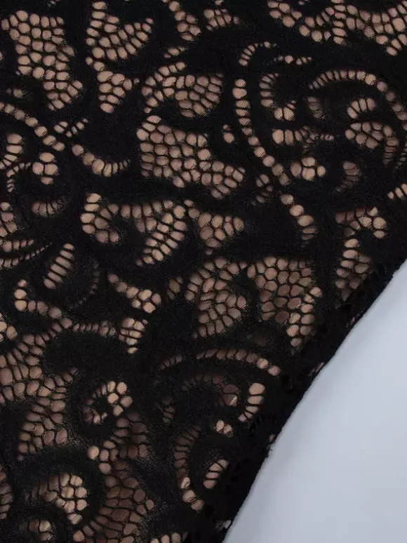 Robe de soirée noire en dentelle dos nu décolleté en V profond mini-robe moulante à volants tenue idéale pour les fêtes en boîte de nuit