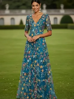 Robe de soirée pour la mère de la mariée col rond manches courtes coupe trapèze en dentelle idéale pour un mariage