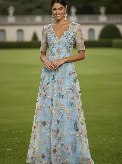 Robe de soirée pour la mère de la mariée col rond manches courtes coupe trapèze en dentelle idéale pour un mariage