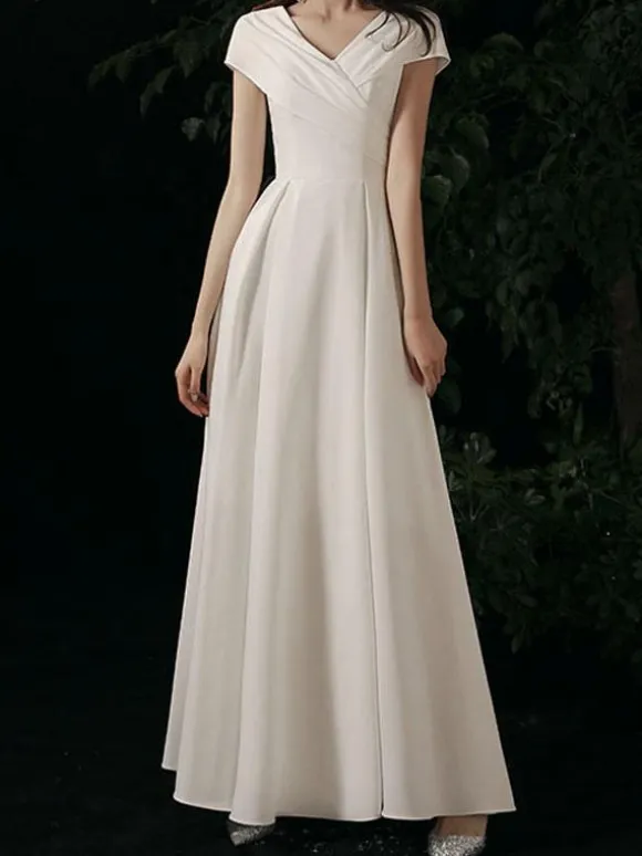 Robe de soirée trapèze col en V tissu satiné longueur au sol