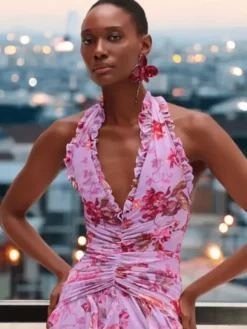 Robe de vacances maxi dos nu lacé plissée sans manches à imprimé floral col V gris clair