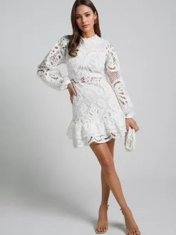 Robe en dentelle à manches bouffantes pour fête d'anniversaire mini robe trapèze pour femme 2026