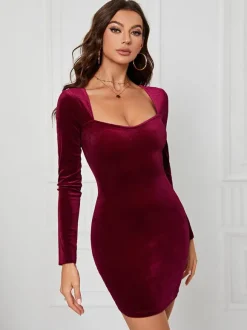 Robe en velours col en c艙ur manches longues sexy mini robes moulantes