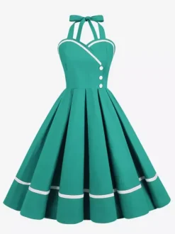 Robe glamour rétro style années 50 bordeaux à boutons superposés sans manches décolleté c艙ur coupe trapèze
