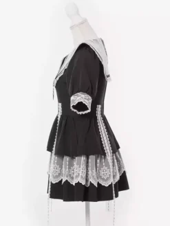 Robe gothique Lolita de style japonais en dentelle épissée col marin manches courtes coupe ajustée