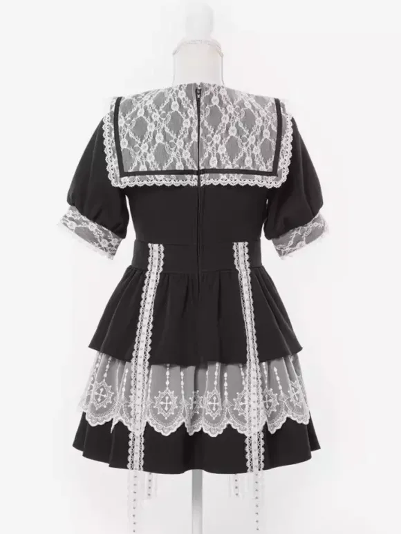 Robe gothique Lolita de style japonais en dentelle épissée col marin manches courtes coupe ajustée