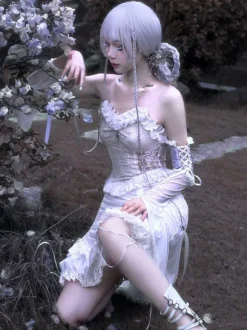 Robe gothique Lolita JSK Punk sans manches volants en dentelle motif croisé jupe pull Lolita blanche
