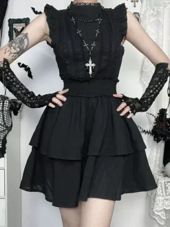 Robe gothique Lolita noire en dentelle à volants