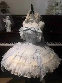 Robe Hime Lolita bleu ciel clair JSK à n艙ud papillon dentelle et volants style Sweet Lolita