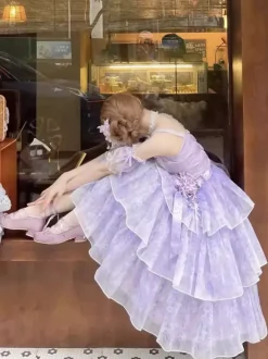 Robe Lolita fée violette à volants multiples et n艙uds en dentelle sans manches