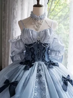 Robe Lolita féerique à bretelles spaghetti corset dos nu robe Lolita longue en dentelle