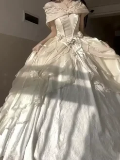 Robe Lolita féerique épaules dénudées n艙ud en dentelle robe Lolita longue jusqu'au sol