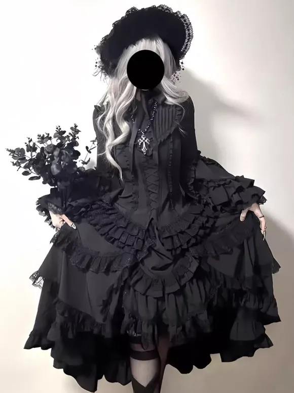 Robe Lolita gothique noire à volants manches trompette manches longues robe Lolita à volants
