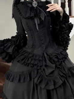 Robe Lolita gothique noire à volants manches trompette manches longues robe Lolita à volants