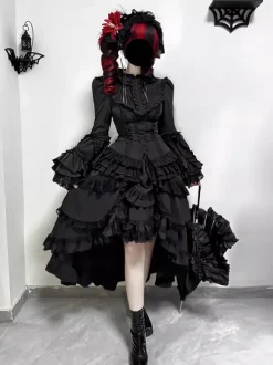 Robe Lolita gothique noire à volants manches trompette manches longues robe Lolita à volants