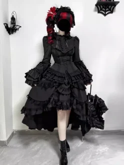 Robe Lolita gothique noire à volants manches trompette manches longues robe Lolita à volants