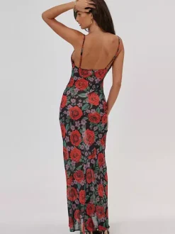 Robe longue à bretelles spaghetti imprimée de roses rouges pour femme style romantique