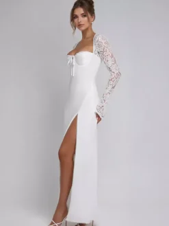 Robe longue blanche moulante sexy à manches longues et fente haute en dentelle pour femme 2026