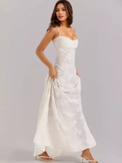 Robe longue bohème en jacquard transparent pour femme - Blanc crème dos lacé coupe ajustée style trapèze fluide à bretelles fines - Idéale pour une soirée d'été à la plage (collection 2026)