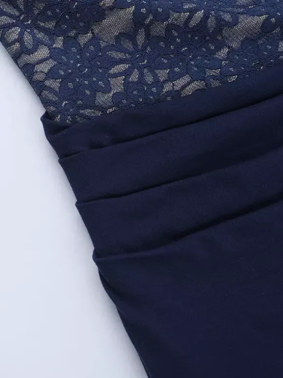 Robe longue dos nu bleu marine à col halter pour femme - Robe asymétrique en dentelle patchwork - Robe moulante sexy idéale pour une soirée d'anniversaire d'été 2026