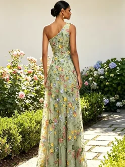 Robe longue en tulle brodée de fleurs asymétrique col drapé fente haute idéale pour une invitée de mariage ou une soirée de gala.