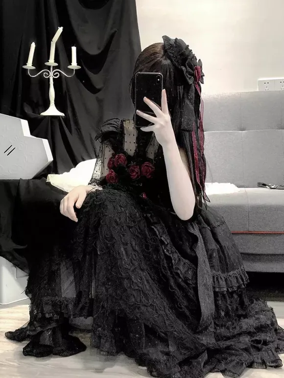Robe longue Lolita gothique noire JSK à fleurs et dentelle à volants
