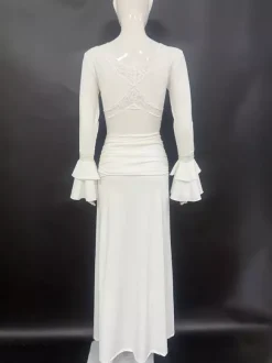 Robe longue maxi à col en V et bordure en dentelle pour femme - Robe moulante blanche bohème à manches longues et poignets trompette - Idéale pour un mariage printanier à la plage (2026)