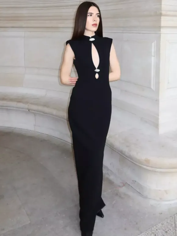 Robe longue moulante sans manches à découpe en forme de goutte d'eau pour femme 2026