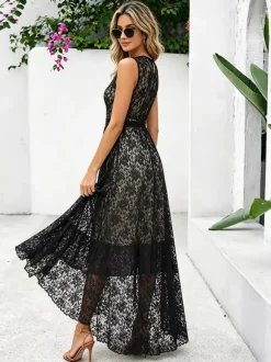 Robe longue sans manches à col rond et taille naturelle en dentelle élégante blanche