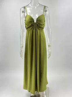 Robe longue sexy à découpes pour femme - Robe d'été bohème fluide à bretelles spaghetti et buste froncé - Idéale pour les vacances d'été à la plage 2026