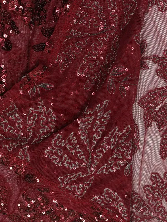Robe maxi moulante à ourlet transparent et broderie florale à sequins pour femme 2026