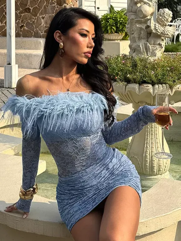 Robe mini en dentelle et fausse fourrure pour femme - Bleu poudré moulante froncée manches longues - Robe d'invitée pour mariage de printemps 2026