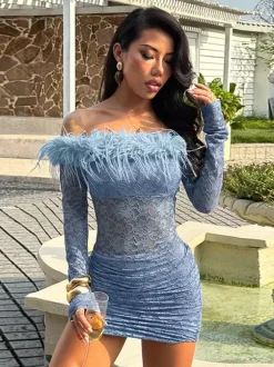 Robe mini en dentelle et fausse fourrure pour femme - Bleu poudré moulante froncée manches longues - Robe d'invitée pour mariage de printemps 2026