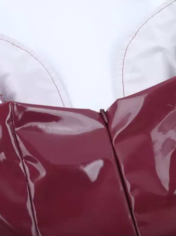 Robe mini femme en similicuir rouge foncé - Robe moulante sexy à décolleté plongeant et dos nu - Style rebelle pour vos soirées d'été 2026