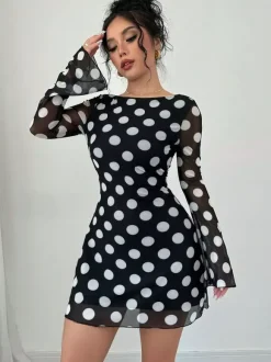 Robe mini moulante à pois manches longues et dos nu collection 2026