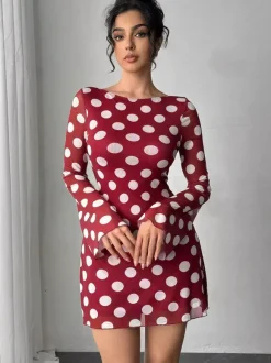Robe mini moulante à pois manches longues et dos nu collection 2026