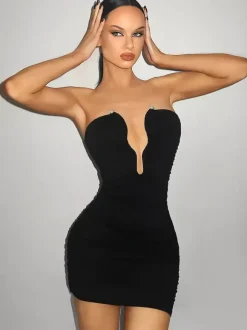 Robe mini moulante sexy à décolleté plongeant en V sans bretelles et froncée collection femme 2026