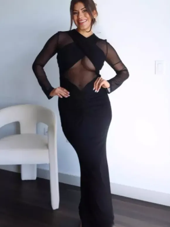 Robe moulante maxi à manches longues découpes et fronces en maille croisée sur le devant pour femme 2026