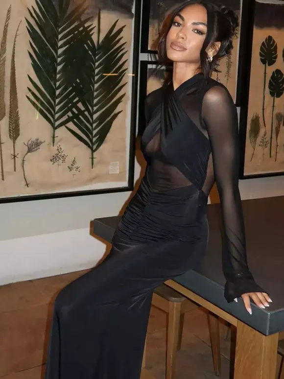 Robe moulante maxi à manches longues découpes et fronces en maille croisée sur le devant pour femme 2026