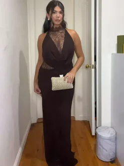 Robe moulante maxi sans manches à col montant empiècements en dentelle et découpes pour femme 2026
