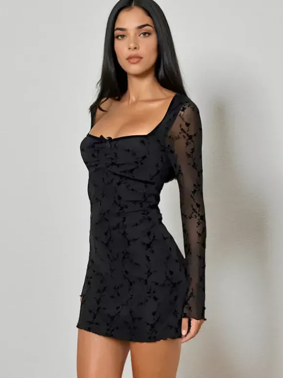 Robe moulante mini en dentelle florale vintage pour femme - Sexy transparente manches longues col carré - Esthétique Coquette idéale pour un rendez-vous printanier 2026