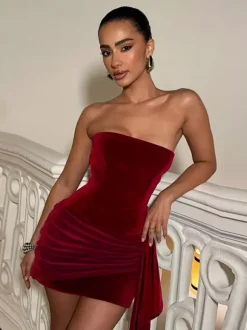 Robe moulante mini en velours froncé pour femme - Rouge sans bretelles ceinture drapée sur le côté - Tenue de cocktail printemps-été 2026