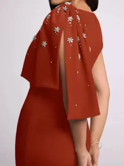Robe mère de la mariée à col bijou sans manches fourreau n艙uds longueur thé robes d'invitées de mariage