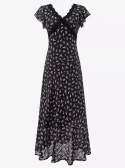 Robe noire de tous les jours en dentelle à manches courtes col montant et taille haute.