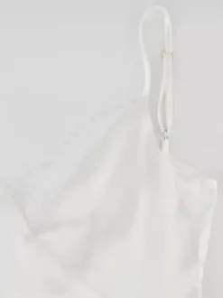 Robe nuisette en satin et dentelle pour femme - Mini-débardeur blanc sexy à bretelles spaghetti et décolleté en V - Idéale pour une soirée d'été 2026
