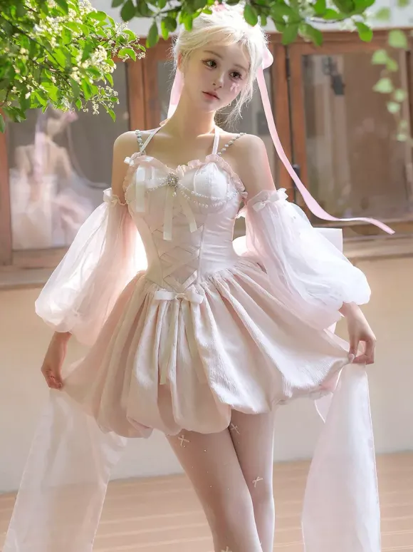 Robe Sweet Lolita en jacquard avec n艙uds jupe-salopette rose à manches amovibles silhouette fleurie et traîne.