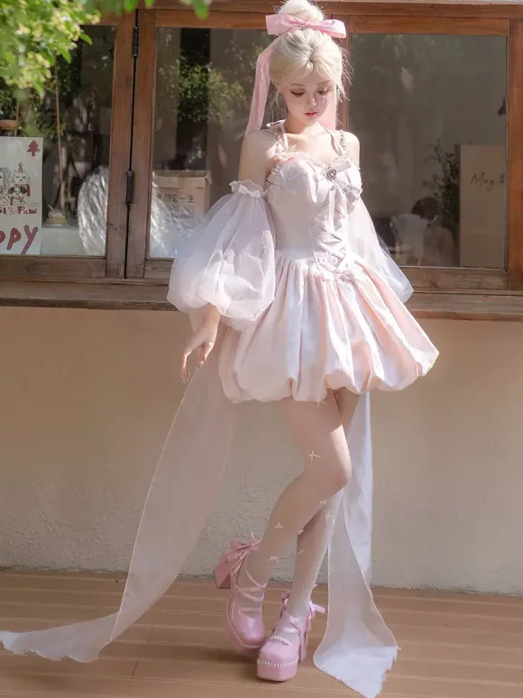 Robe Sweet Lolita en jacquard avec n艙uds jupe-salopette rose à manches amovibles silhouette fleurie et traîne.
