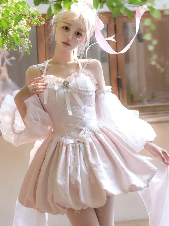 Robe Sweet Lolita en jacquard avec n艙uds jupe-salopette rose à manches amovibles silhouette fleurie et traîne.