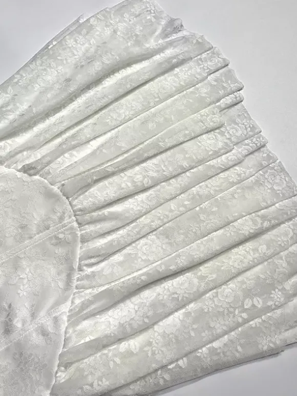 Robe blanche sexy mini dos nu à lacets sans manches col V pour une soirée en amoureux