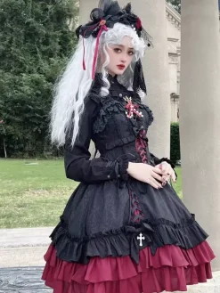 Robe à bretelles gothique Lolita d'  à volants en dentelle jacquard à blocs de couleurs rouge et noir